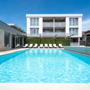 Apartment Sunadria 